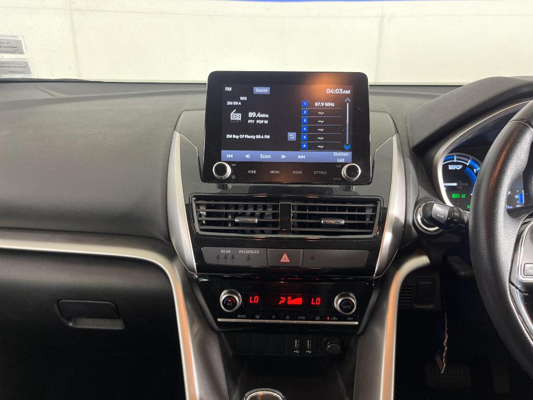 Photo '18' of Mitsubishi Eclipse Cross Photo '18' of Mitsubishi Eclipse Cross