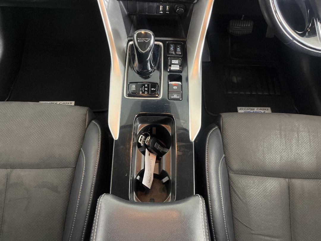 Photo '23' of Mitsubishi Eclipse Cross