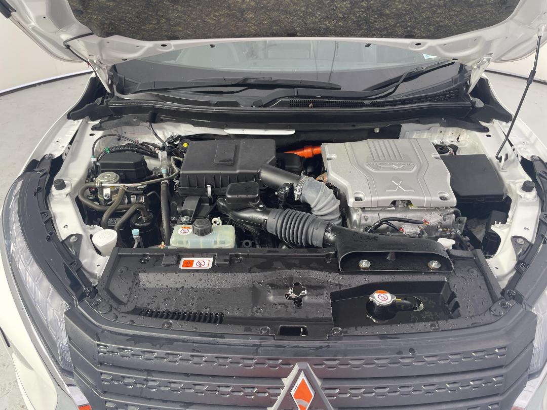 Photo '13' of Mitsubishi Eclipse Cross Photo '13' of Mitsubishi Eclipse Cross