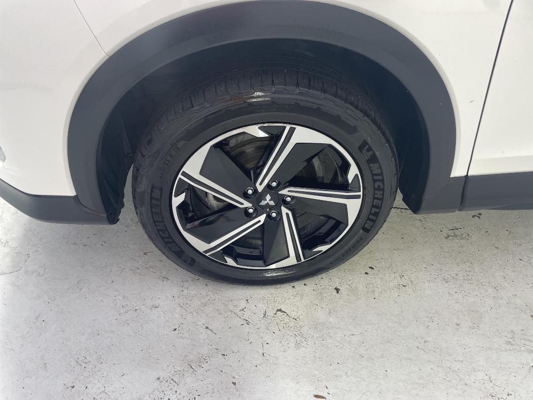 Photo '10' of Mitsubishi Eclipse Cross Photo '10' of Mitsubishi Eclipse Cross