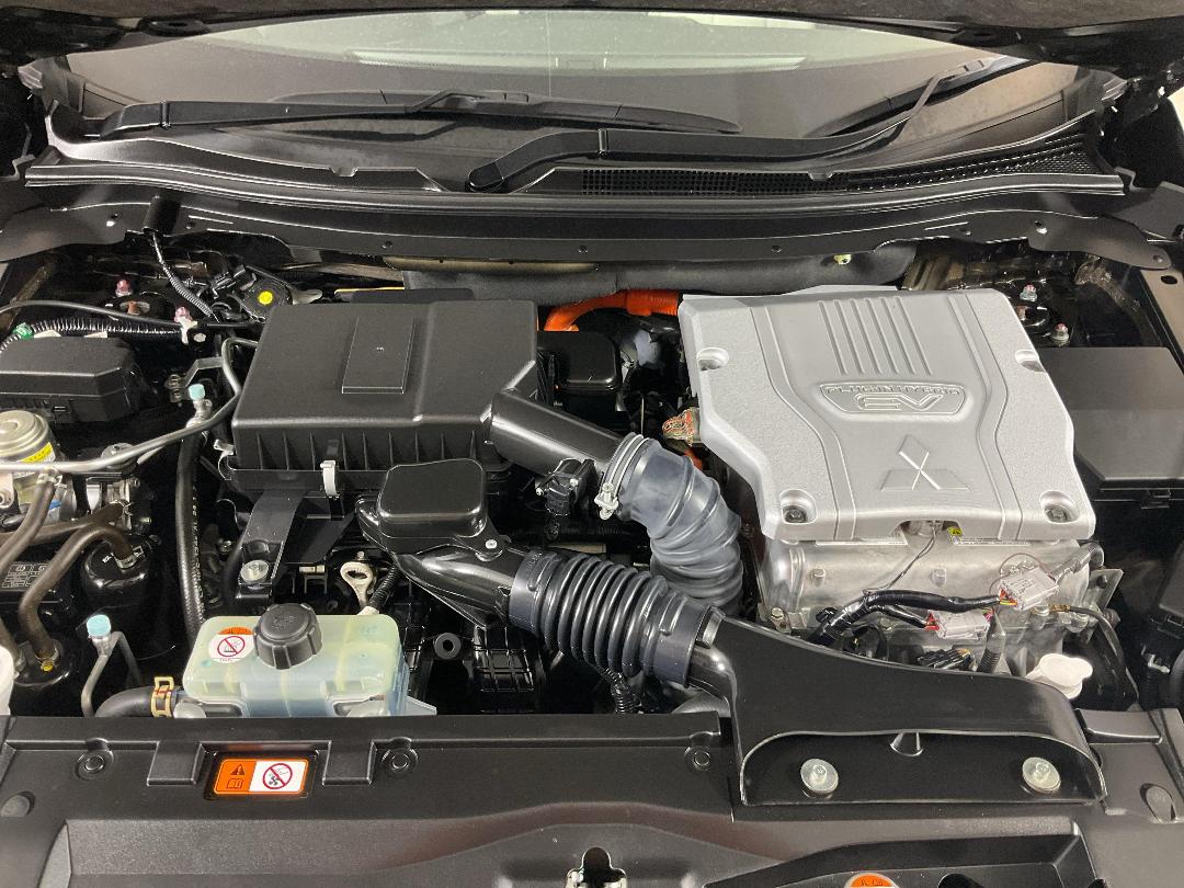 Photo '13' of Mitsubishi Eclipse Cross