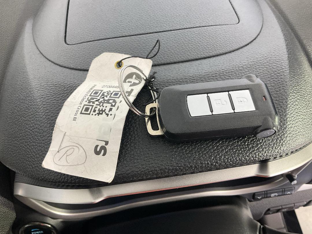 Photo '22' of Mitsubishi Eclipse Cross