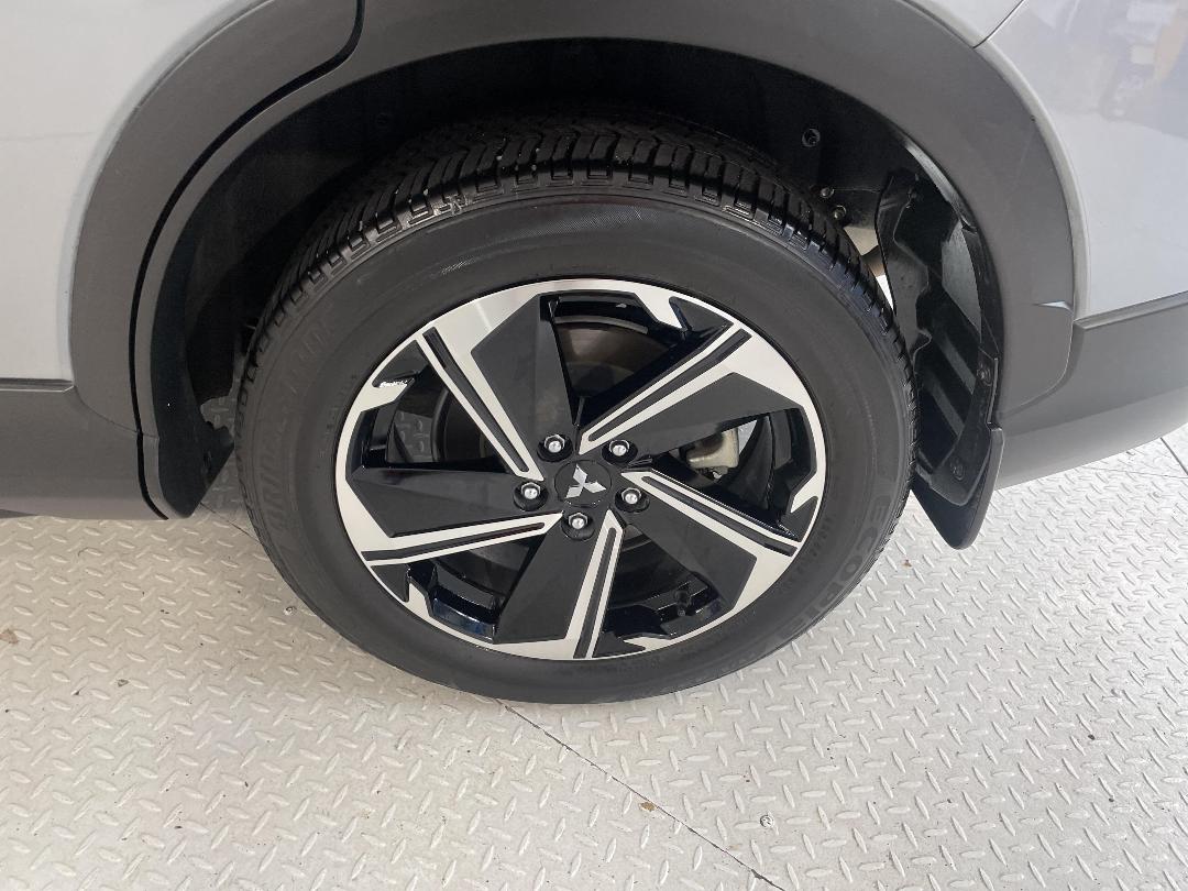 Photo '11' of Mitsubishi Eclipse Cross