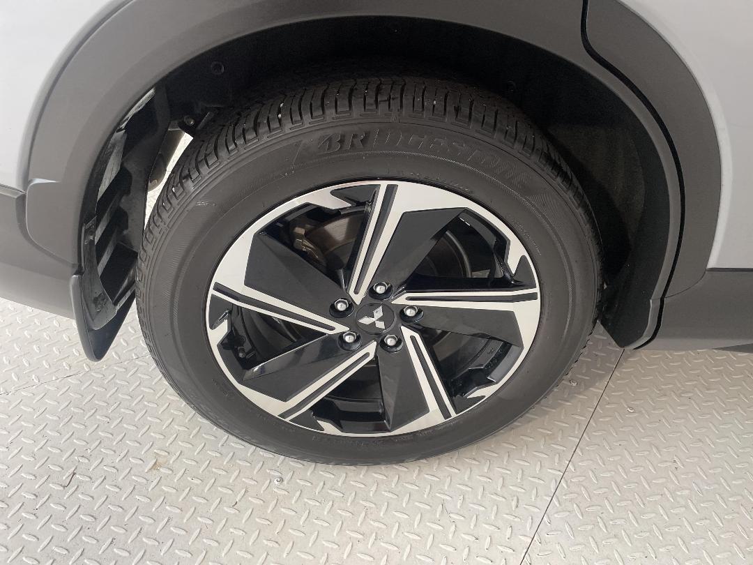 Photo '12' of Mitsubishi Eclipse Cross