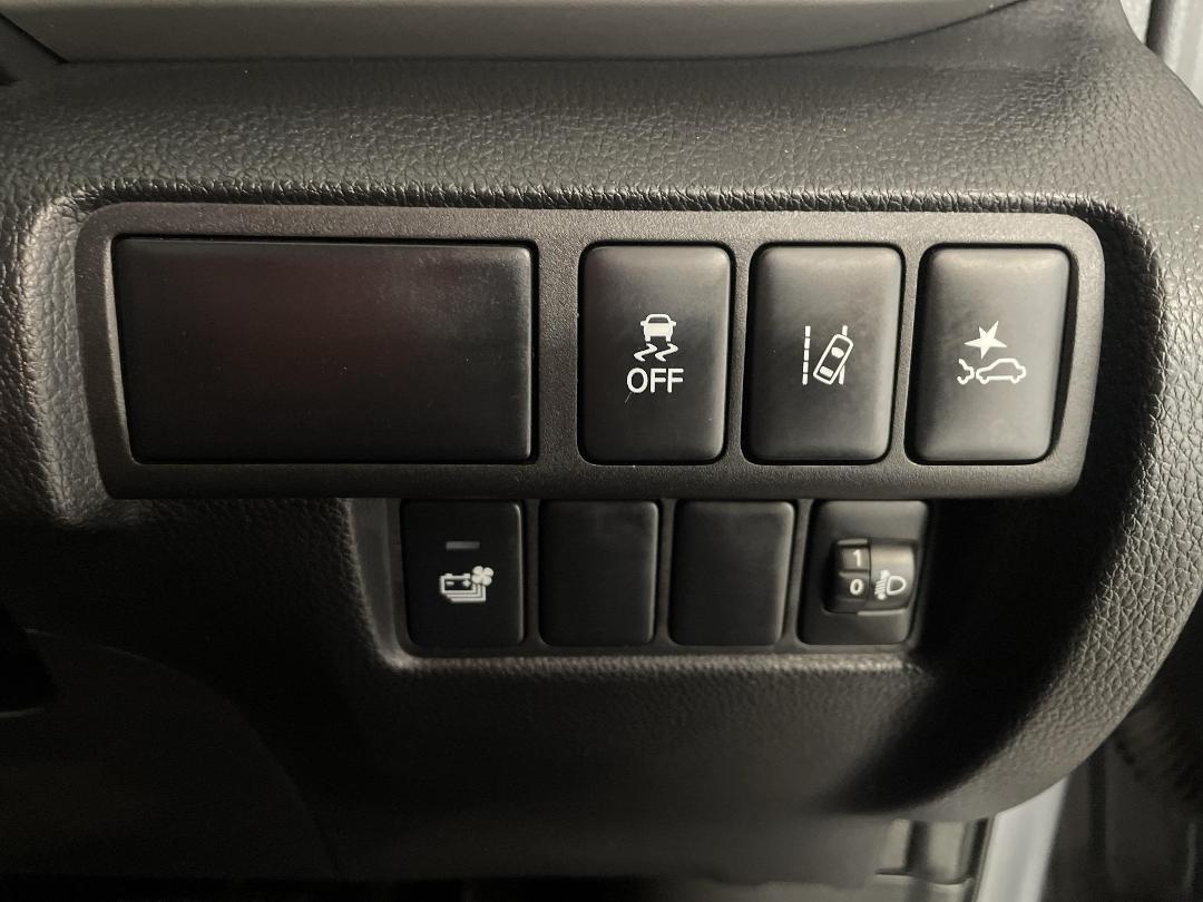 Photo '25' of Mitsubishi Eclipse Cross