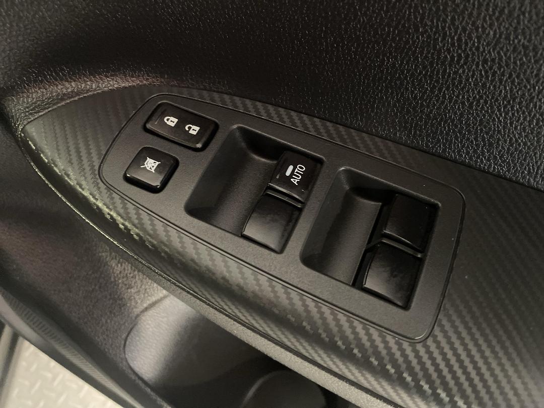 Photo '24' of Mitsubishi Eclipse Cross