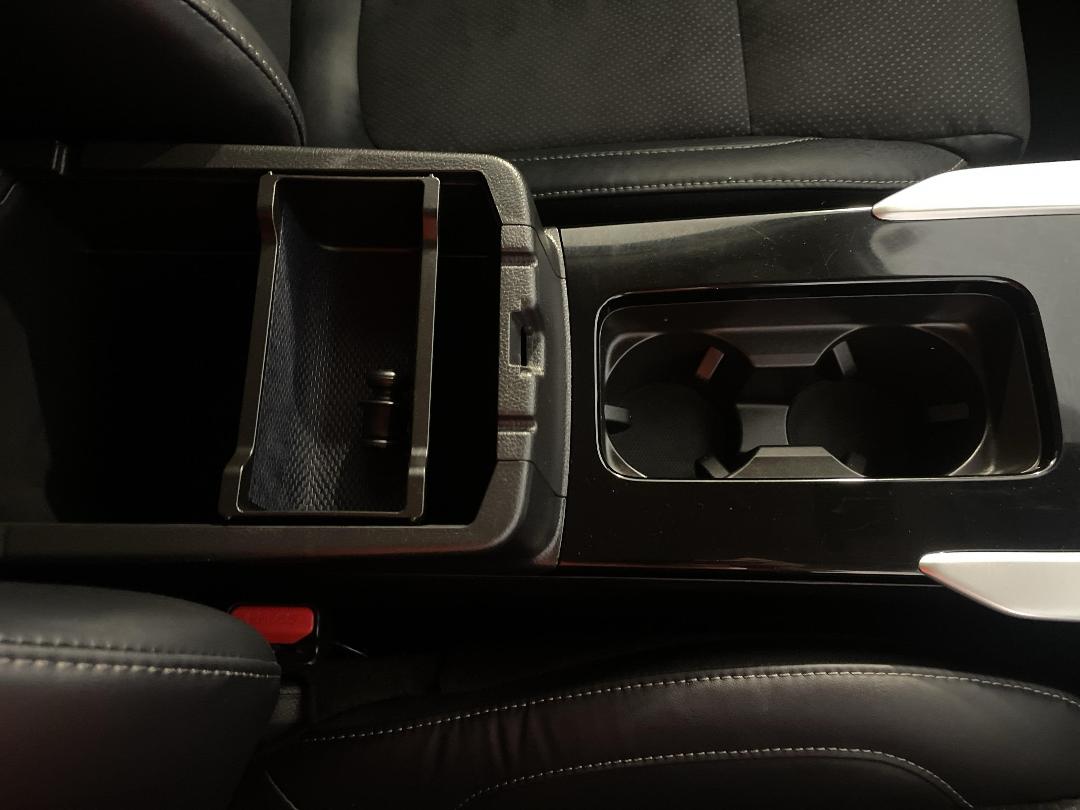 Photo '33' of Mitsubishi Eclipse Cross