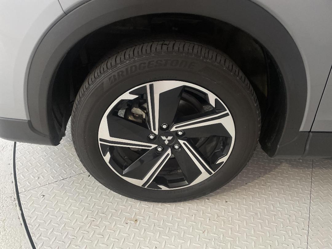 Photo '10' of Mitsubishi Eclipse Cross