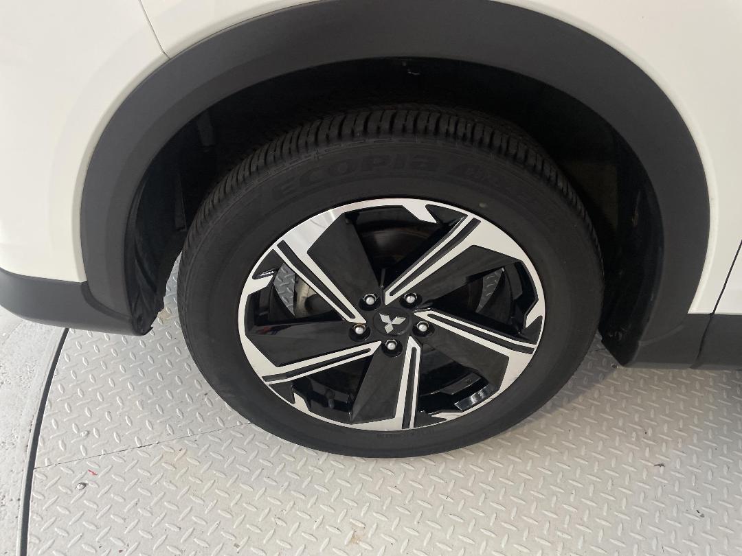 Photo '10' of Mitsubishi Eclipse Cross Photo '10' of Mitsubishi Eclipse Cross