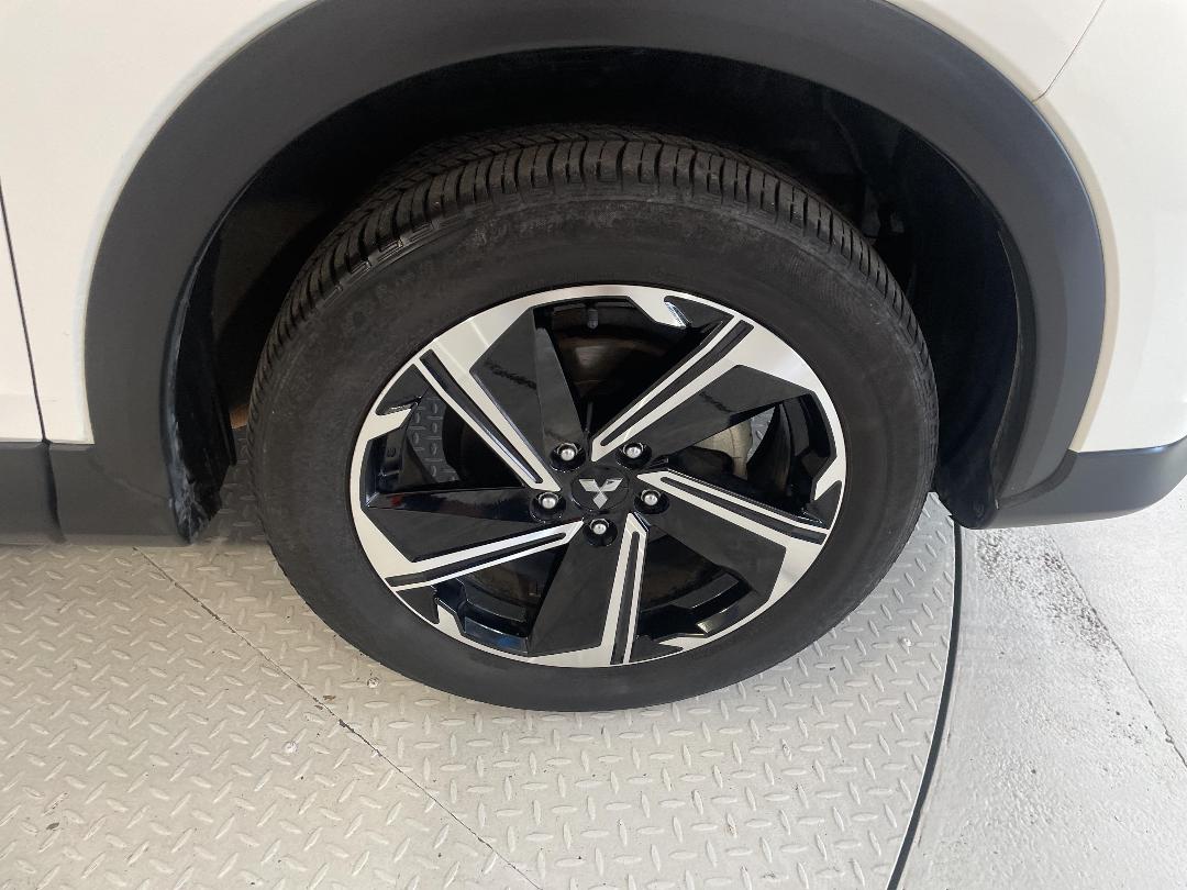 Photo '9' of Mitsubishi Eclipse Cross Photo '9' of Mitsubishi Eclipse Cross