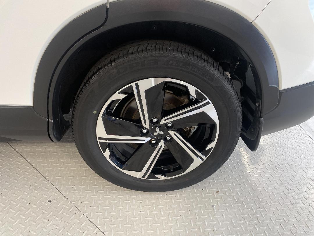 Photo '11' of Mitsubishi Eclipse Cross Photo '11' of Mitsubishi Eclipse Cross