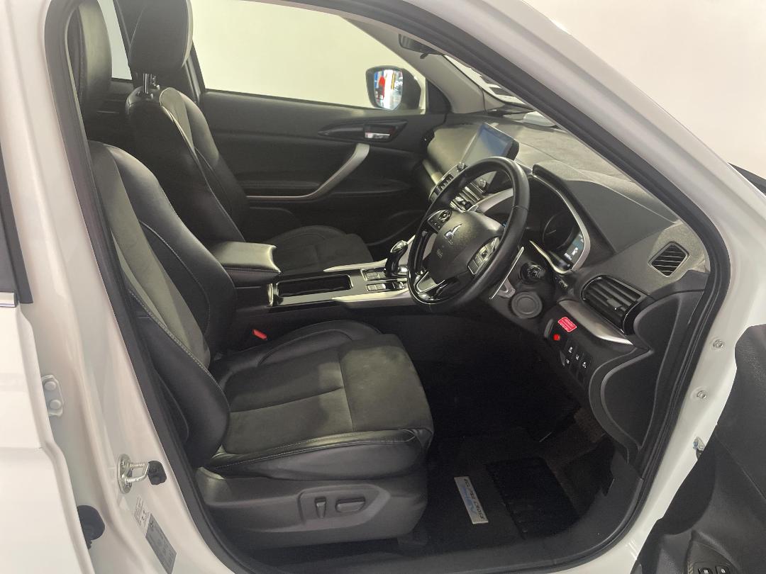 Photo '16' of Mitsubishi Eclipse Cross Photo '16' of Mitsubishi Eclipse Cross