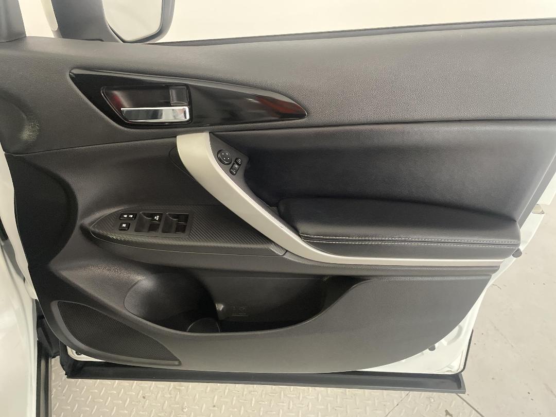 Photo '15' of Mitsubishi Eclipse Cross Photo '15' of Mitsubishi Eclipse Cross