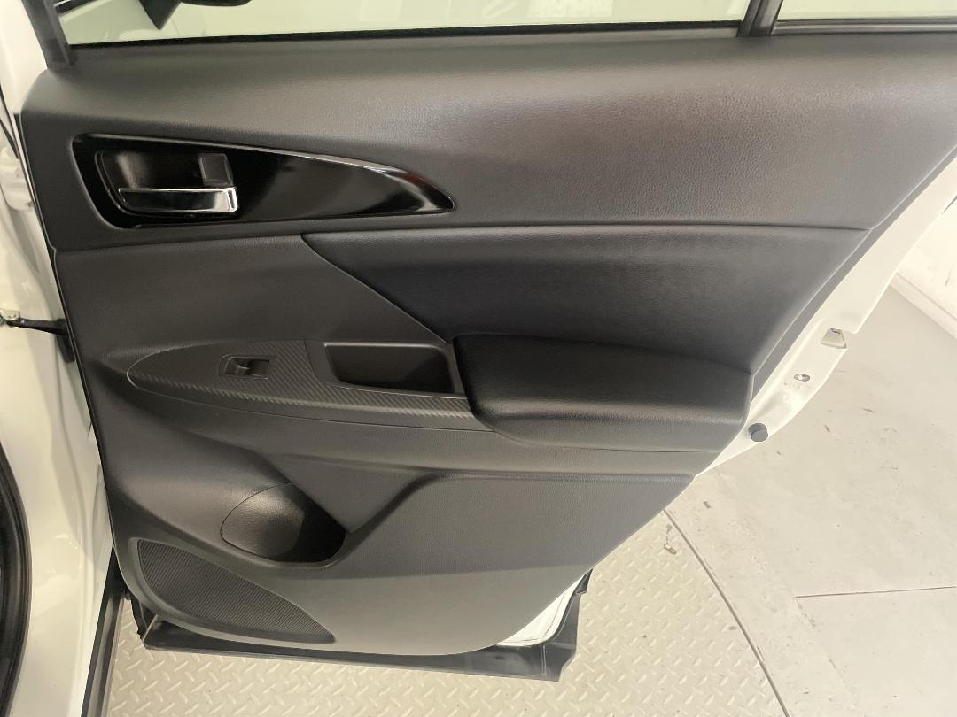 Photo '19' of Mitsubishi Eclipse Cross Photo '19' of Mitsubishi Eclipse Cross