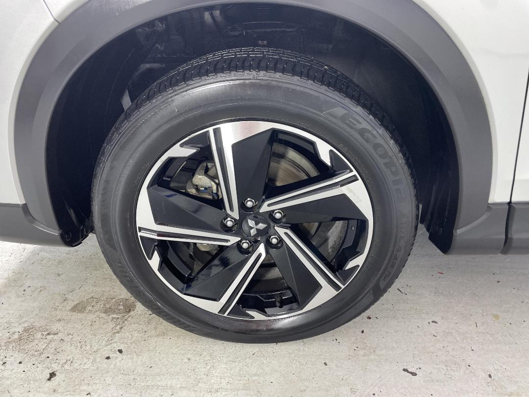 Photo '10' of Mitsubishi Eclipse Cross