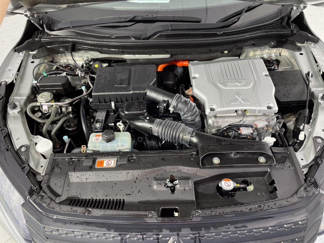 Photo '13' of Mitsubishi Eclipse Cross