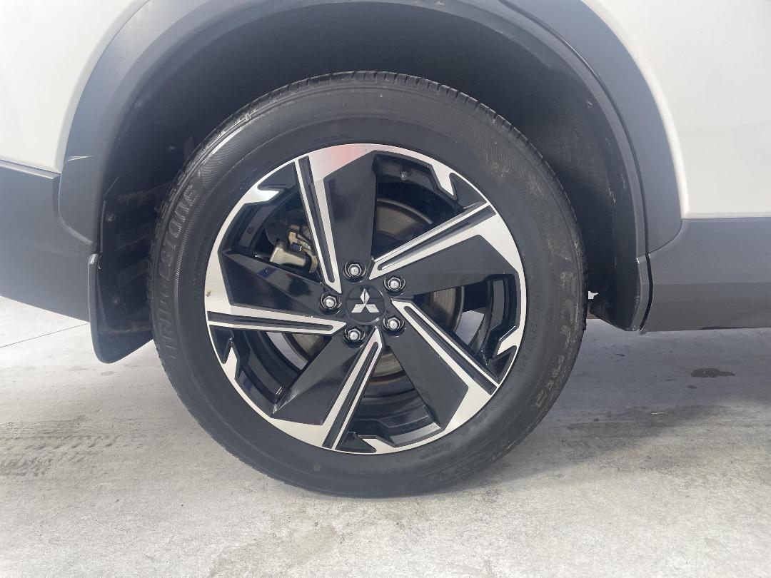 Photo '12' of Mitsubishi Eclipse Cross