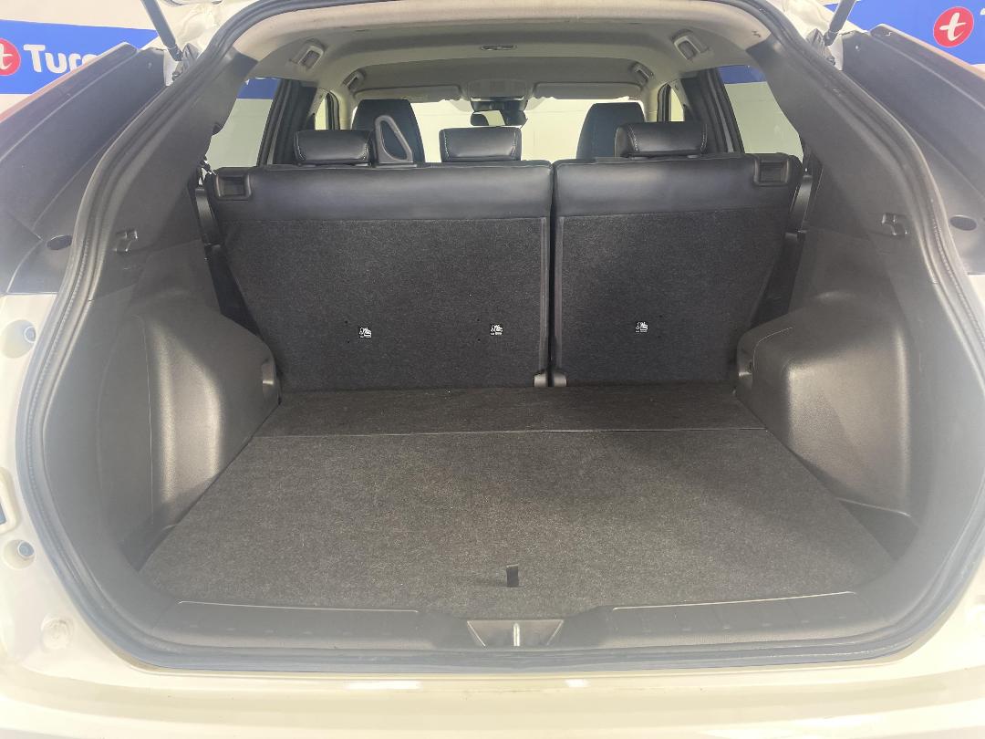 Photo '14' of Mitsubishi Eclipse Cross