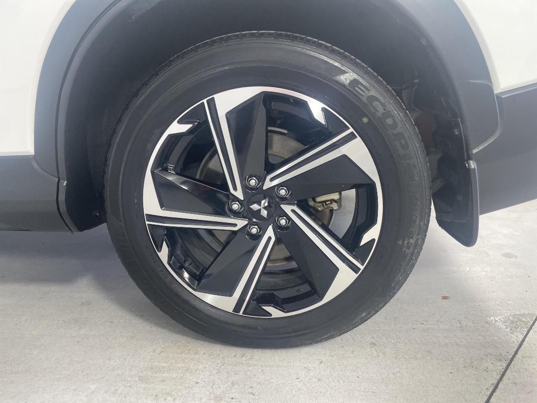 Photo '11' of Mitsubishi Eclipse Cross