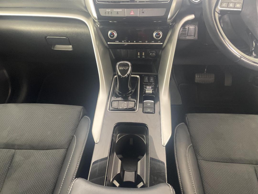 Photo '18' of Mitsubishi Eclipse Cross