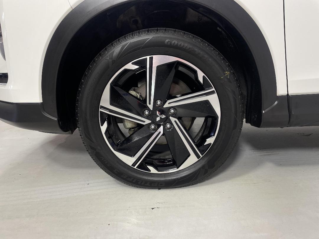 Photo '10' of Mitsubishi Eclipse Cross