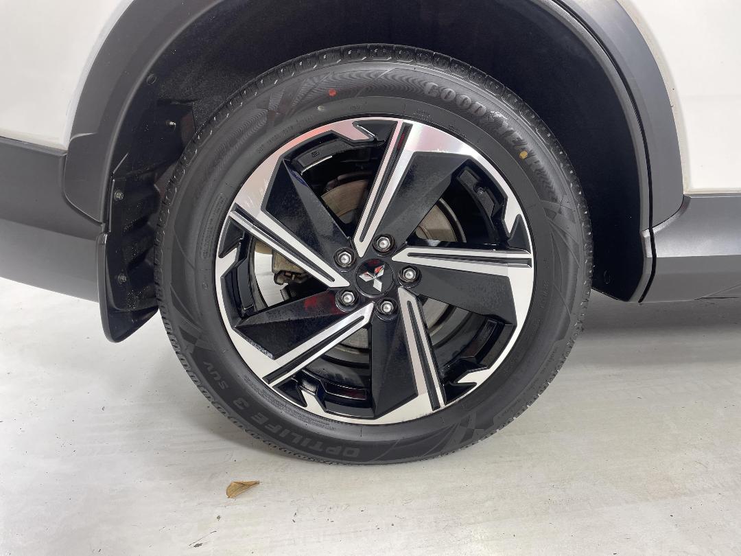 Photo '12' of Mitsubishi Eclipse Cross