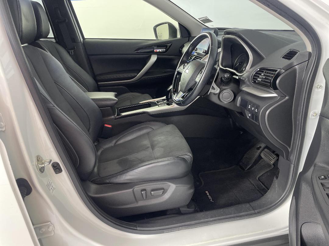 Photo '16' of Mitsubishi Eclipse Cross