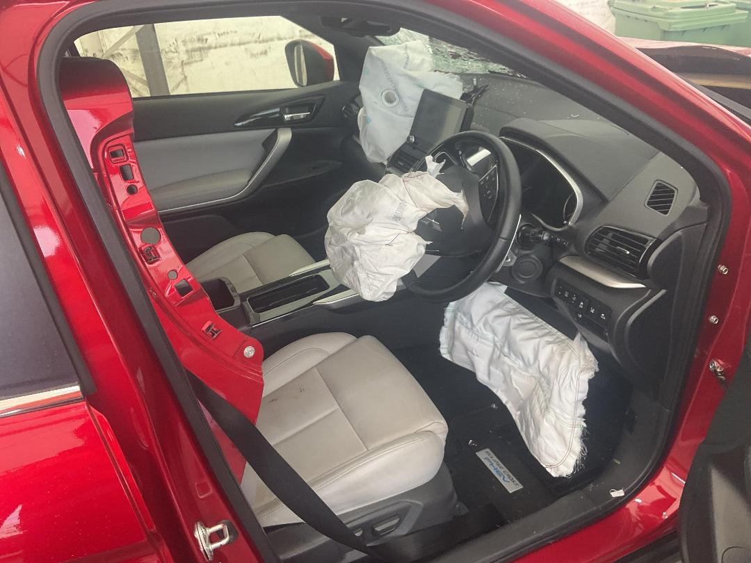 Photo '22' of Mitsubishi Eclipse Cross VRX