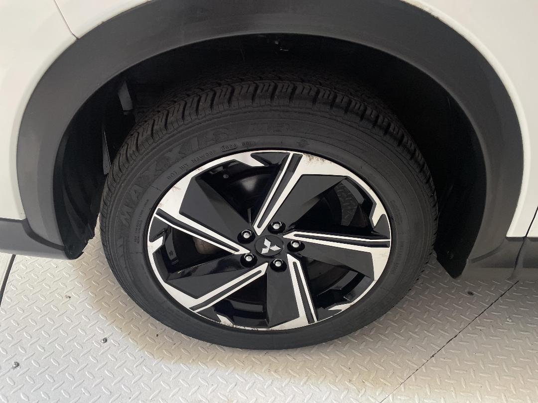 Photo '10' of Mitsubishi Eclipse Cross