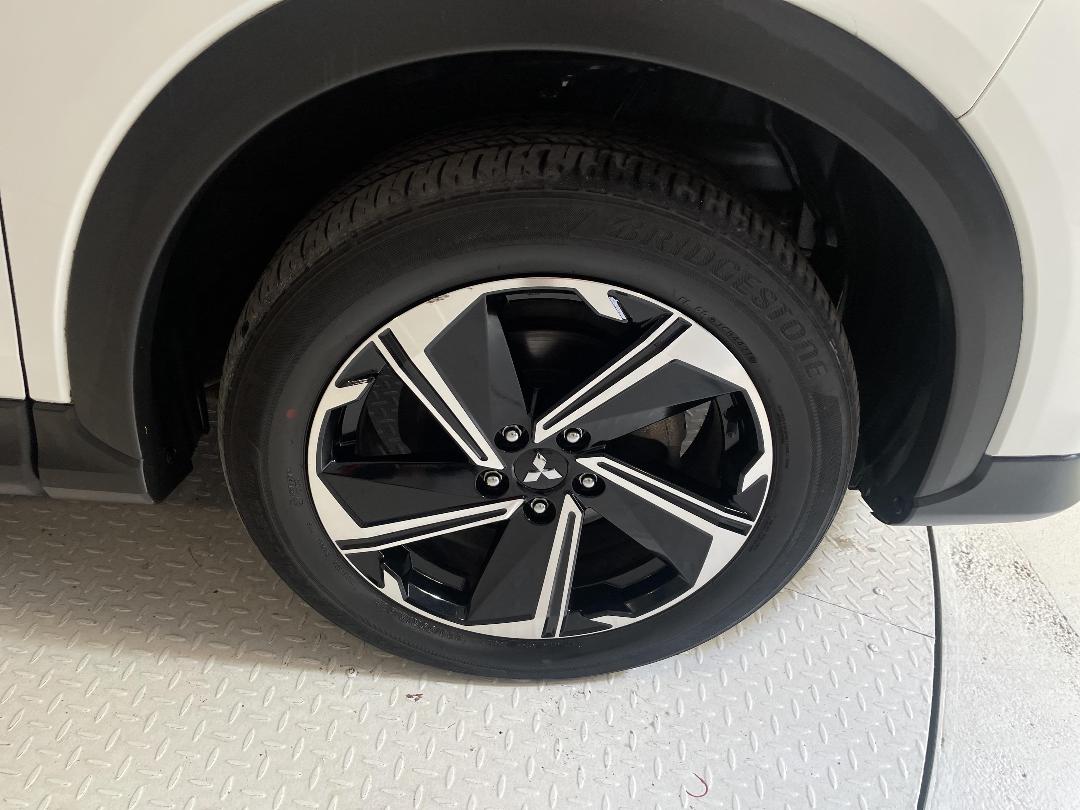 Photo '9' of Mitsubishi Eclipse Cross