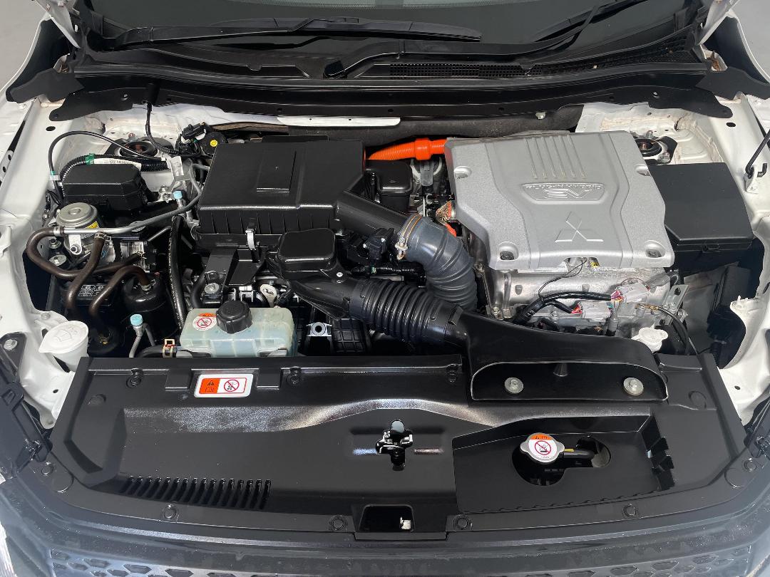 Photo '13' of Mitsubishi Eclipse Cross