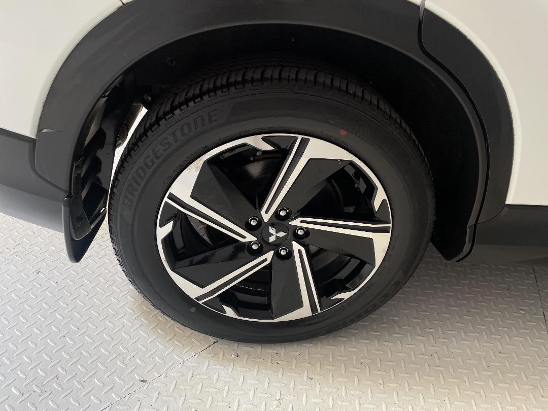 Photo '12' of Mitsubishi Eclipse Cross