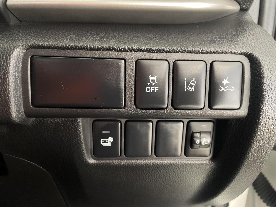 Photo '25' of Mitsubishi Eclipse Cross