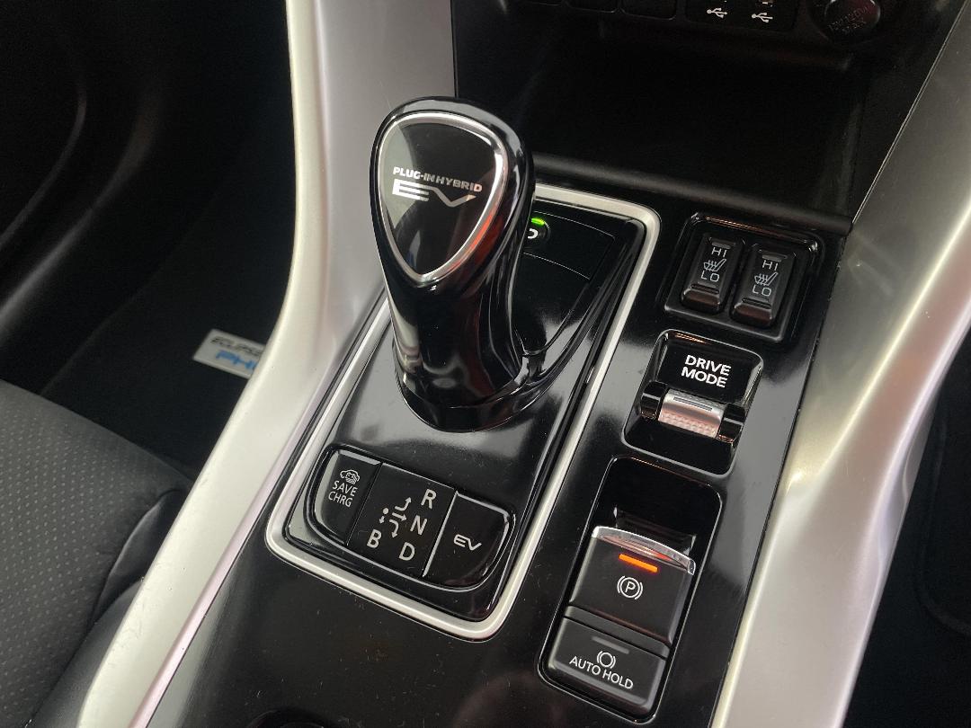 Photo '32' of Mitsubishi Eclipse Cross