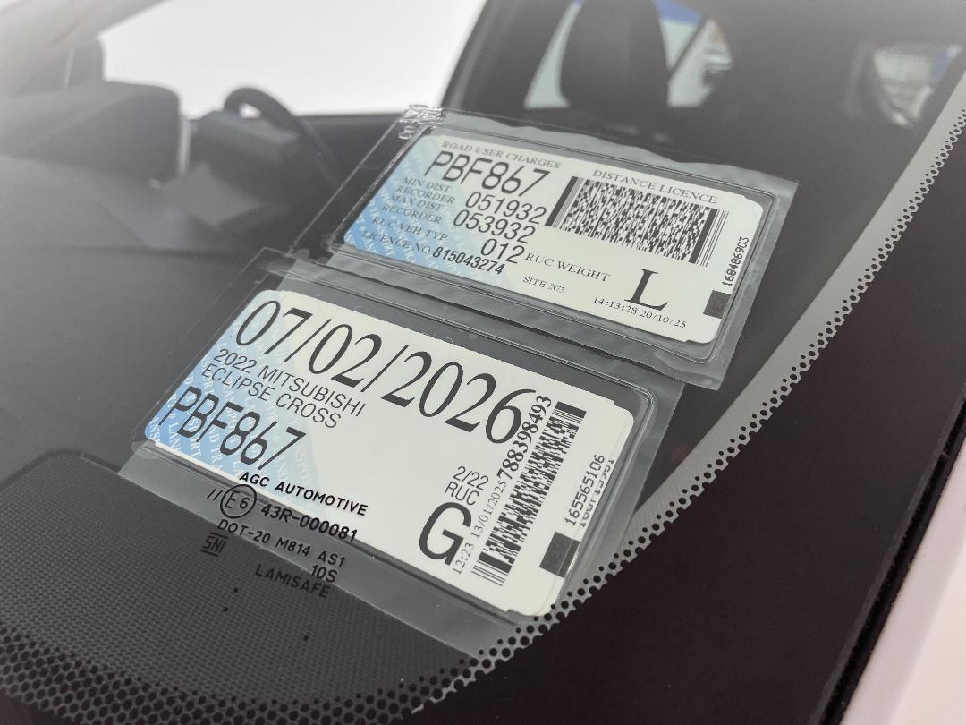 Photo '35' of Mitsubishi Eclipse Cross