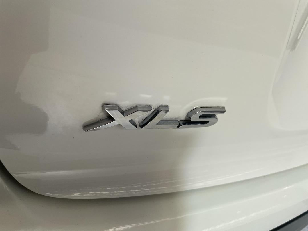 Photo '37' of Mitsubishi Eclipse Cross