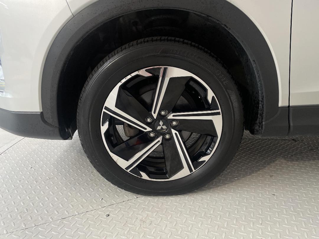 Photo '10' of Mitsubishi Eclipse Cross