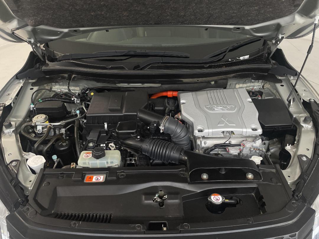 Photo '13' of Mitsubishi Eclipse Cross