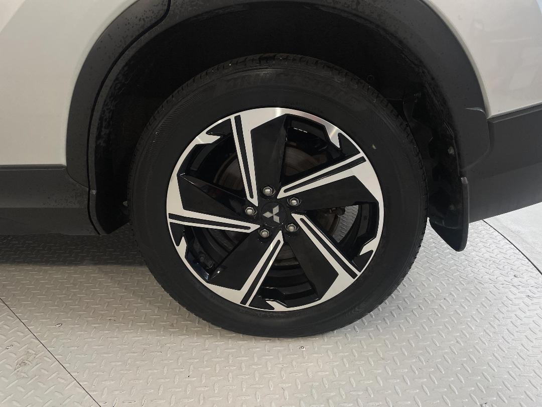 Photo '11' of Mitsubishi Eclipse Cross