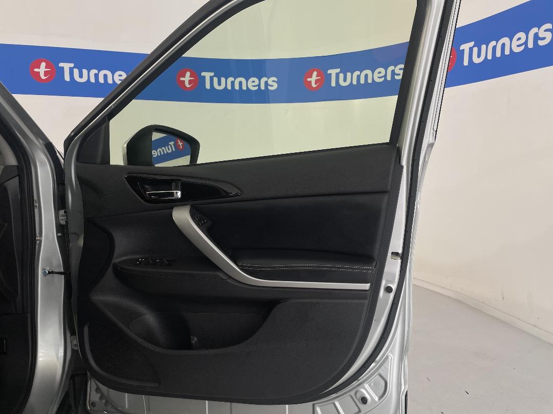 Photo '15' of Mitsubishi Eclipse Cross