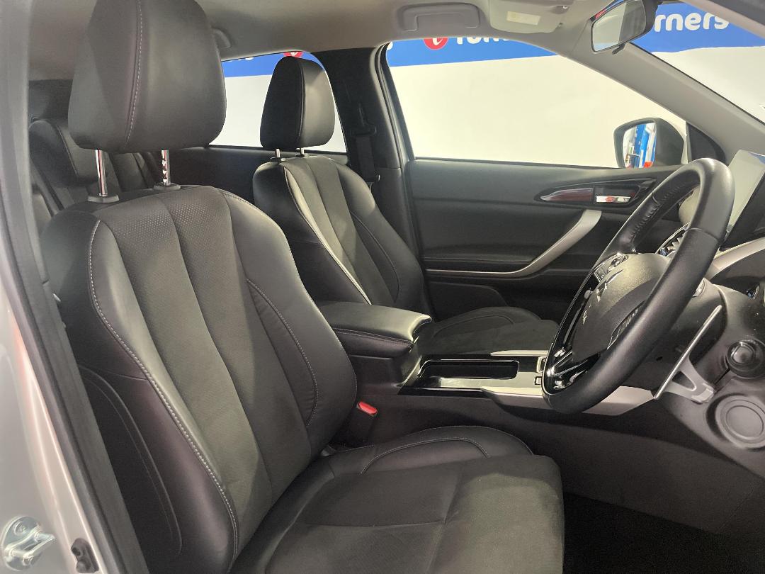 Photo '16' of Mitsubishi Eclipse Cross