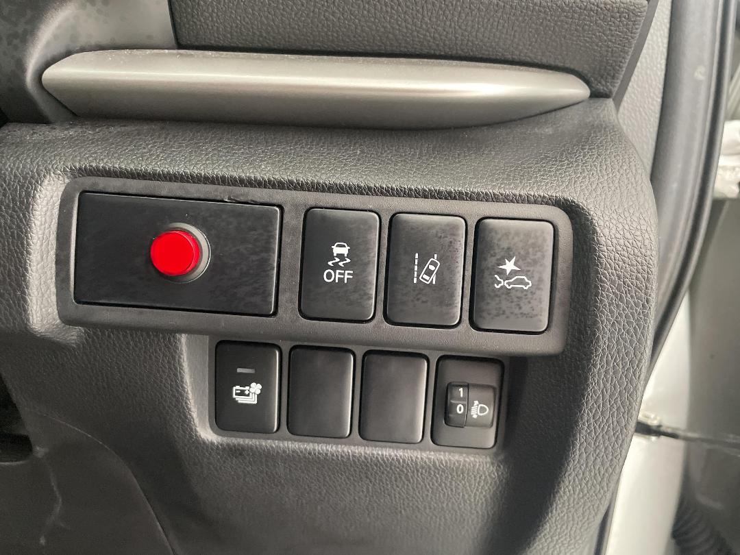 Photo '23' of Mitsubishi Eclipse Cross