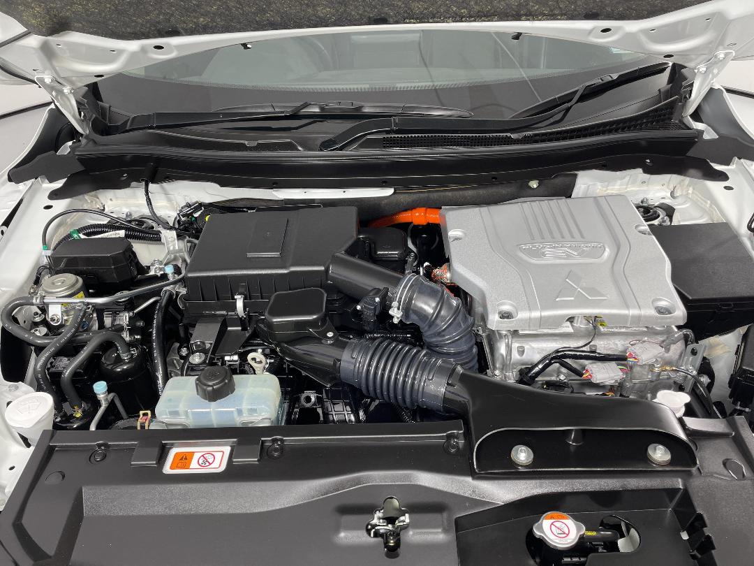 Photo '13' of Mitsubishi Eclipse Cross