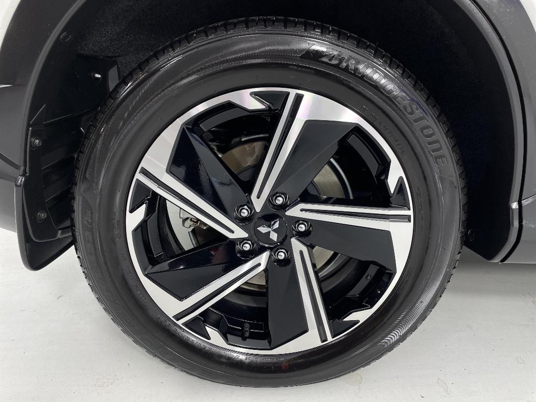 Photo '12' of Mitsubishi Eclipse Cross