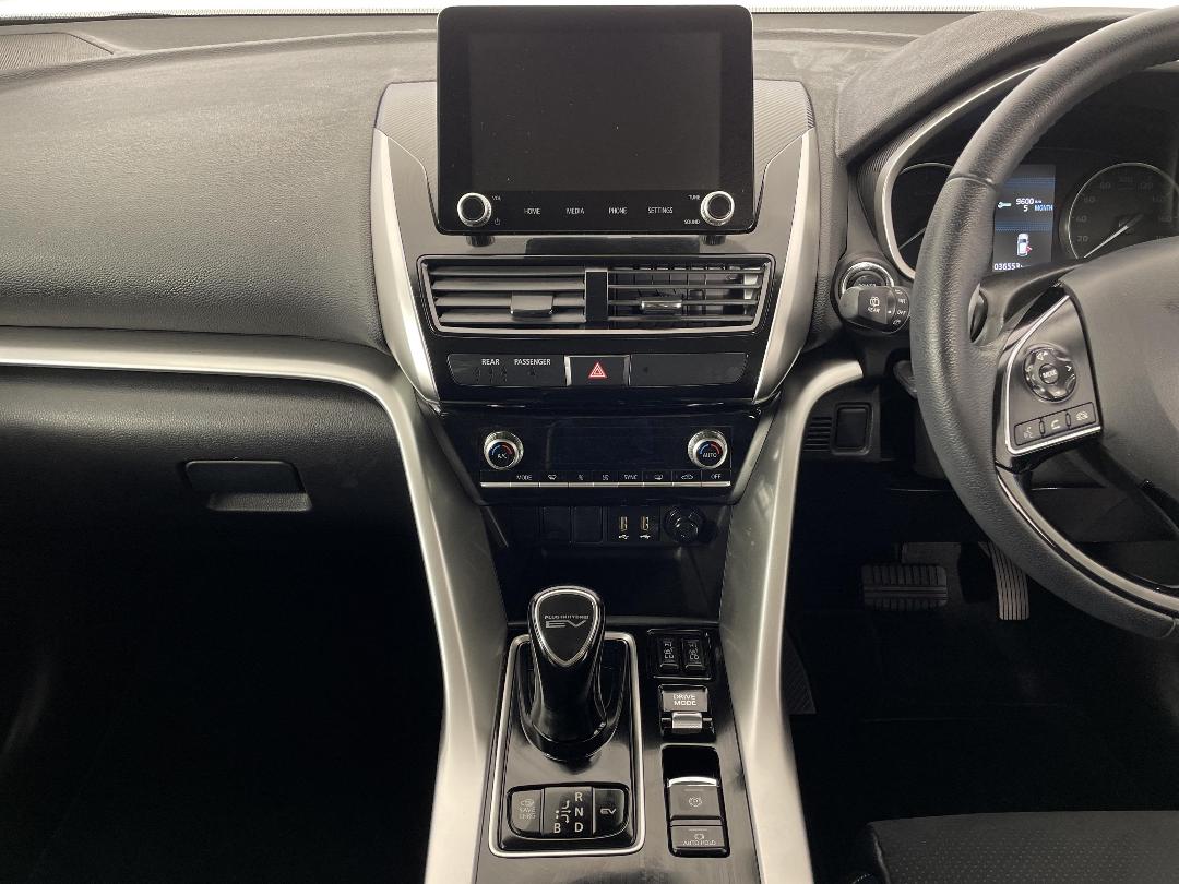 Photo '18' of Mitsubishi Eclipse Cross