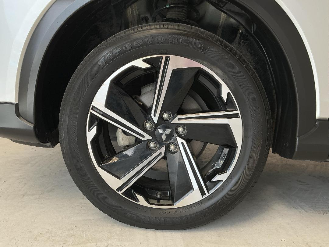 Photo '10' of Mitsubishi Eclipse Cross