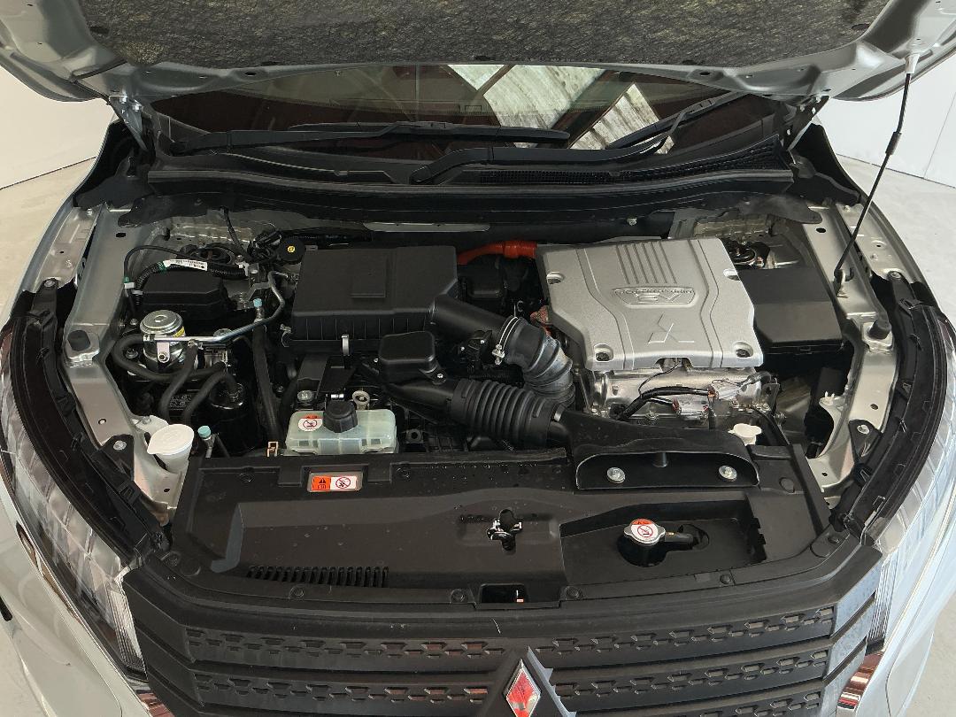 Photo '13' of Mitsubishi Eclipse Cross