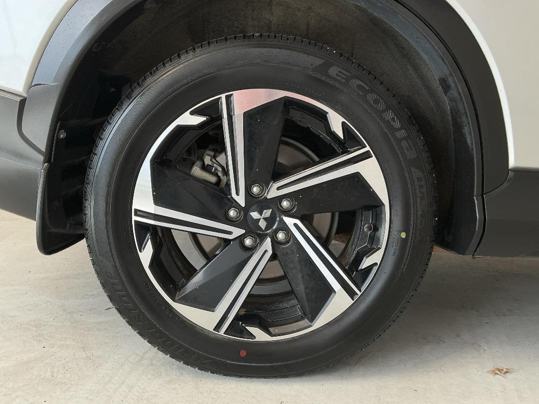 Photo '12' of Mitsubishi Eclipse Cross