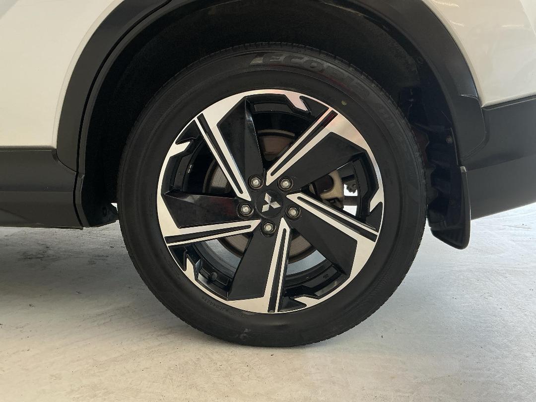 Photo '11' of Mitsubishi Eclipse Cross