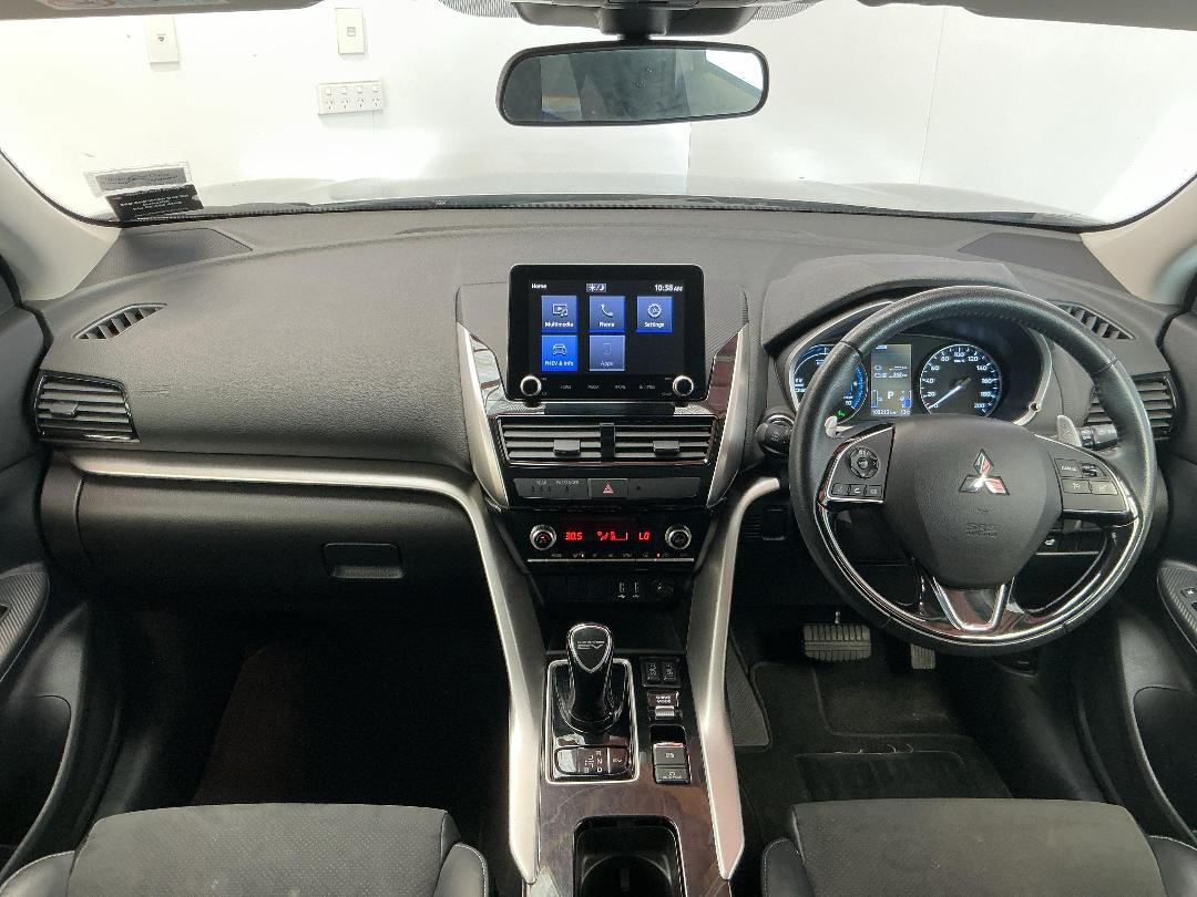 Photo '17' of Mitsubishi Eclipse Cross